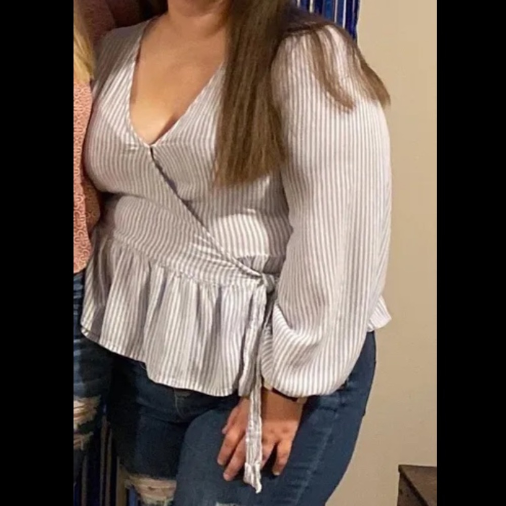American Eagle wrap top